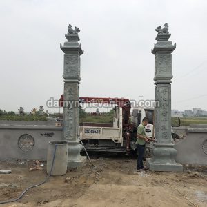 Cổng đá - cột tứ trụ đá 2