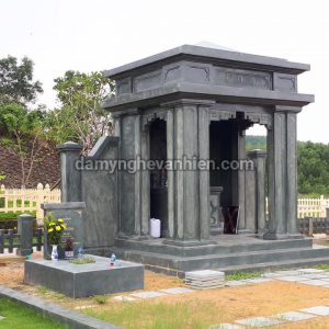 Lầu bát giác và tháp đá xanh đen 1